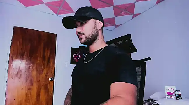 Sebas-hott online show from 02/06/25, 02:44