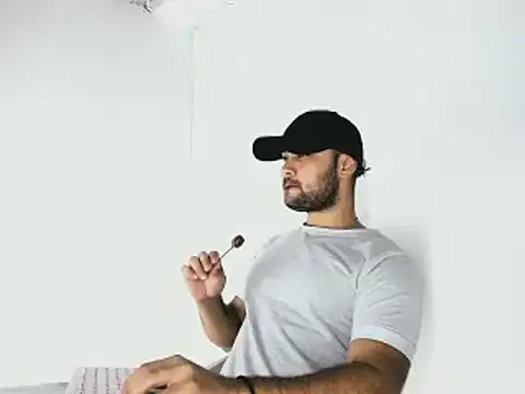 Sebas-hott online show from 10/11/25, 10:41