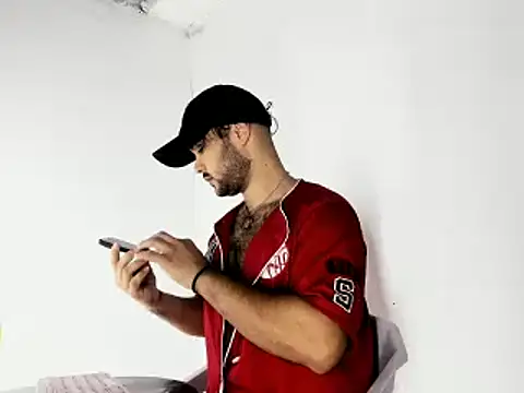 Sebas-hott online show from 10/17/25, 10:23