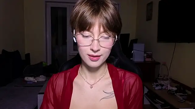 Snapshot of MalvinaBlum chatting on 03/28/26, 10:31 MalvinaBlum online show from 03/28/26, 10:31