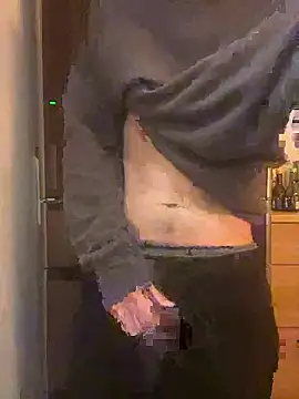 saku chan live online show from 11/28/25, 05:04