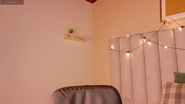 alaia-rogers online show from 11/11/25, 11:21