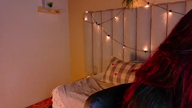 alaia-rogers online show from 12/18/25, 11:38