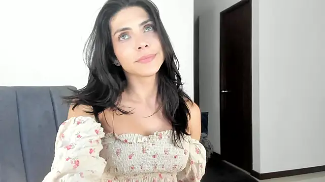 Snapshot of angelturned001 chatting on 03/06/25, 12:32 angelturned001 online show from 03/06/25, 12:32