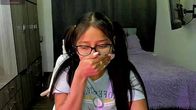 isa bellaa0 online show from 12/06/24, 05:20