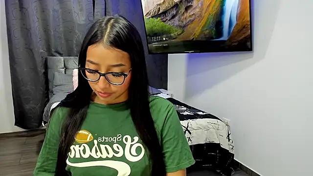 isa bellaa0 online show from 12/21/24, 04:52