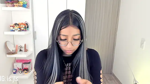 isa bellaa0 online show from 10/03/25, 03:14