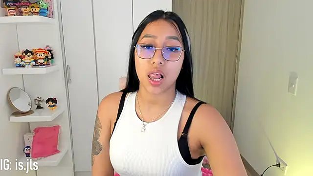 isa bellaa0 online show from 10/04/25, 12:41