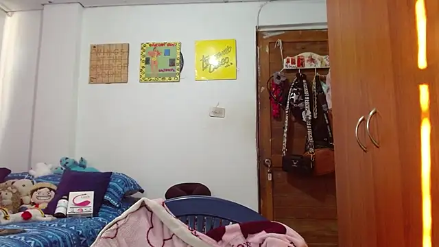 Snapshot of Naomi_D chatting on 02/19/25, 10:20 Naomi D online show from 02/19/25, 10:20