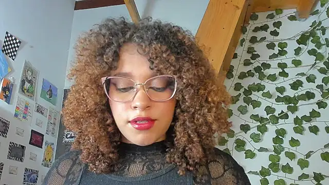 Snapshot of Ada_gales_ chatting on 12/05/24, 02:53 Ada gales  online show from 12/05/24, 02:53