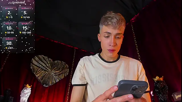 Angel Snowhotxxx online show from 02/16/25, 06:32