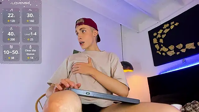 Angel Snowhotxxx online show from 02/21/25, 11:01