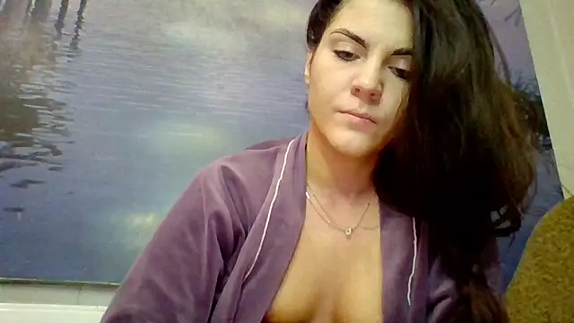 Snapshot of AliceTailor chatting on 06/09/26, 10:43 AliceTailor online show from 06/09/26, 10:43