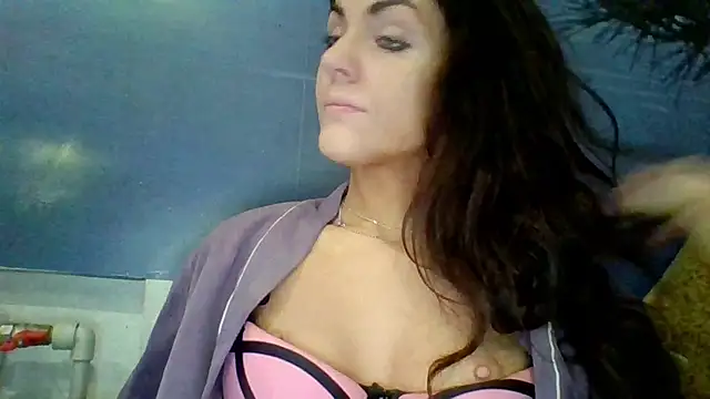 Snapshot of AliceTailor chatting on 06/29/26, 09:26 AliceTailor online show from 06/29/26, 09:26