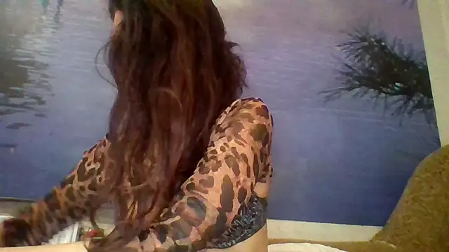 Snapshot of AliceTailor chatting on 07/14/26, 10:37 AliceTailor online show from 07/14/26, 10:37