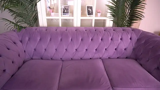 IceDanielles online show from 07/11/26, 05:54