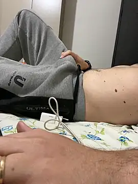 Snapshot of mocinhohrc chatting on 09/13/25, 04:40 mocinhohrc online show from 09/13/25, 04:40