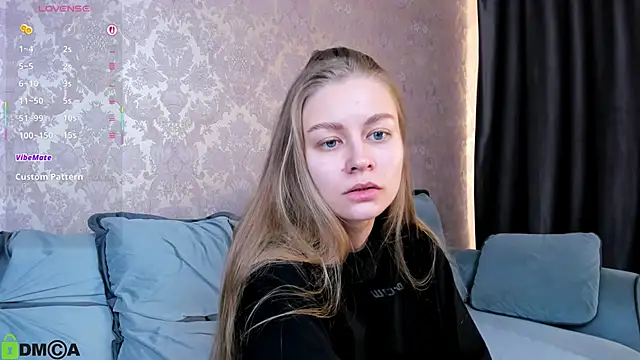 Polumna cute online show from 10/23/25, 08:35