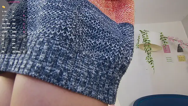 Snapshot of Bella-Franco chatting on 03/11/25, 03:12 Bella-Franco online show from 03/11/25, 03:12