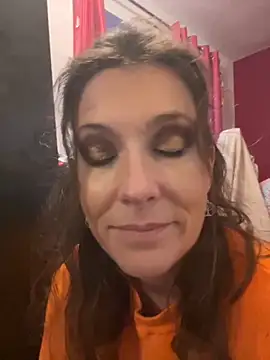 Lwhite1 online show from 10/27/25, 04:55