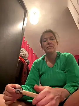 Lwhite1 online show from 11/25/25, 05:35