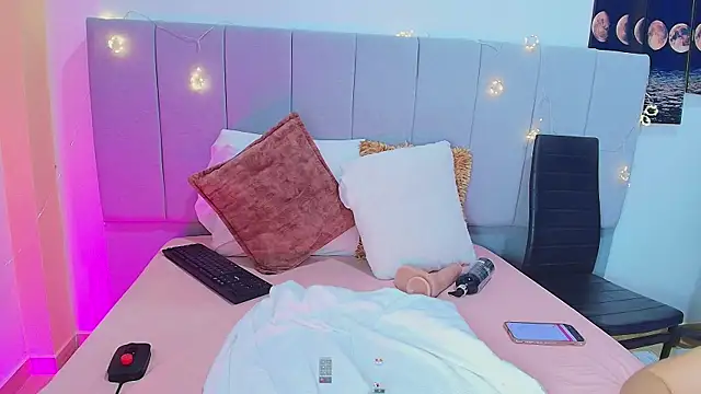 AbrilZannetii online show from 03/24/26, 12:26