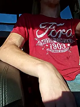 Snapshot of REDHAMMER_ chatting on 10/14/25, 08:20 REDHAMMER  online show from 10/14/25, 08:20