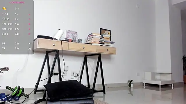 AnaHenao online show from 11/27/25, 11:29