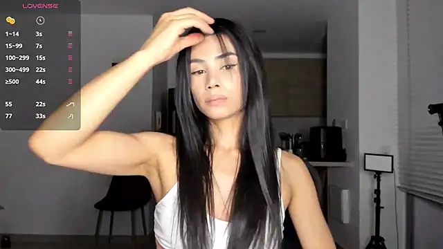 AnaHenao online show from 11/29/25, 11:41