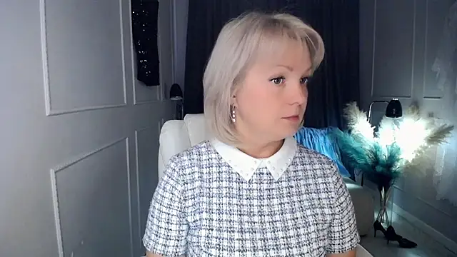 Juarnea online show from 09/25/25, 09:46