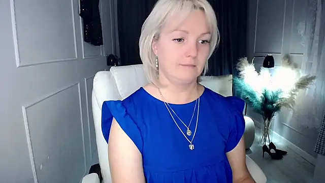 Juarnea online show from 11/27/25, 10:06