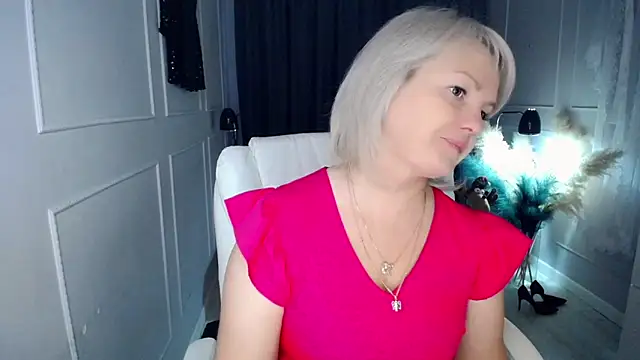 Juarnea online show from 12/05/25, 07:39