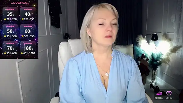 Juarnea online show from 12/18/25, 11:27