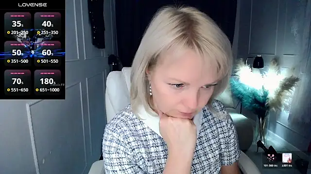 Juarnea online show from 02/19/26, 08:54