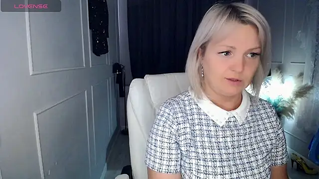 Juarnea online show from 04/15/26, 08:10