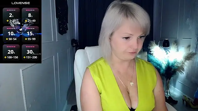 Snapshot of Juarnea chatting on 05/06/26, 08:19 Juarnea online show from 05/06/26, 08:19