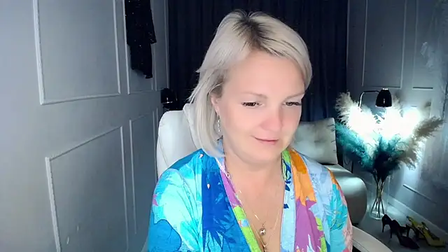 Snapshot of Juarnea chatting on 05/30/26, 05:43 Juarnea online show from 05/30/26, 05:43