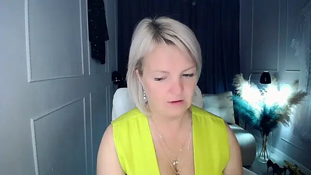 Snapshot of Juarnea chatting on 05/31/26, 05:48 Juarnea online show from 05/31/26, 05:48