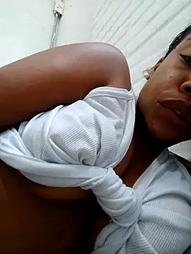 Snapshot of isabellehaynes chatting on 11/13/25, 04:28 isabellehaynes online show from 11/13/25, 04:28