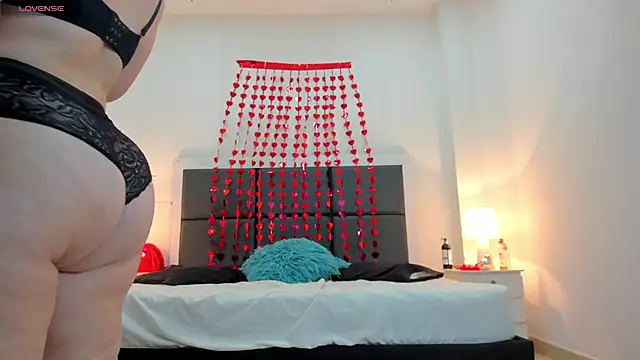 Aslhyn Gomez online show from 02/11/25, 11:22