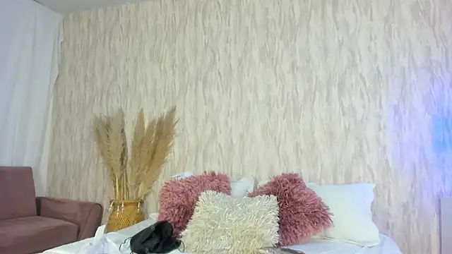 emily parkerr online show from 12/03/24, 09:23