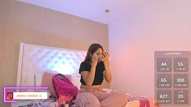 emily parkerr online show from 04/19/26, 04:50