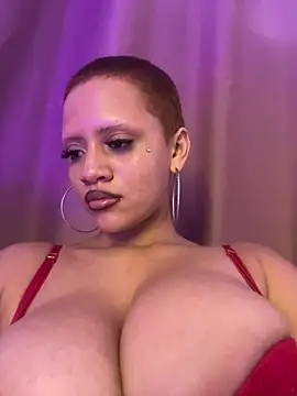 Snapshot of Charlotee_ chatting on 01/26/25, 06:59 Charlotee online show from 01/26/25, 06:59