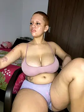 Snapshot of Charlotee_ chatting on 09/13/25, 11:15 Charlotee online show from 09/13/25, 11:15