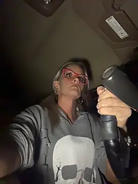 vixendoll87 online show from 11/16/25, 12:16