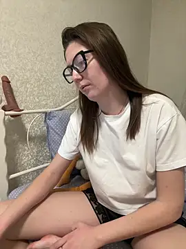 BeatriceTender online show from 03/12/25, 09:35