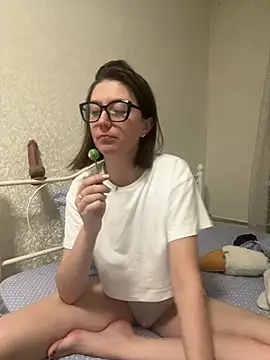 BeatriceTender online show from 03/20/25, 06:20