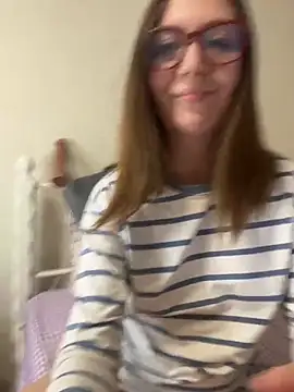 BeatriceTender online show from 04/19/26, 07:05