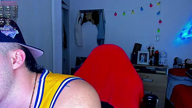 liam oficial02 online show from 12/17/24, 04:45