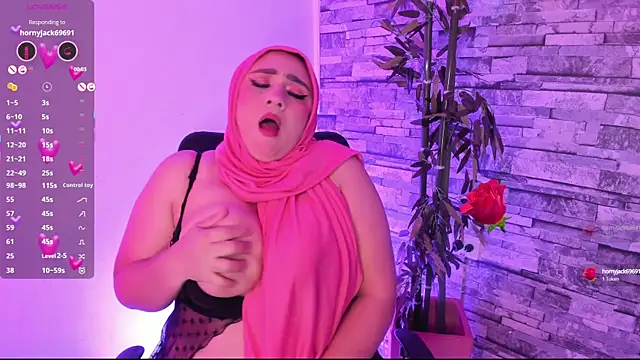 Snapshot of HijabiMilf chatting on 09/15/25, 12:16 HijabiMilf online show from 09/15/25, 12:16